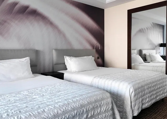 Le Meridien Beach Plaza